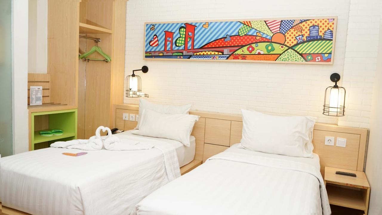 Maxonehotels.Com At Vivo Palembang Exteriör bild